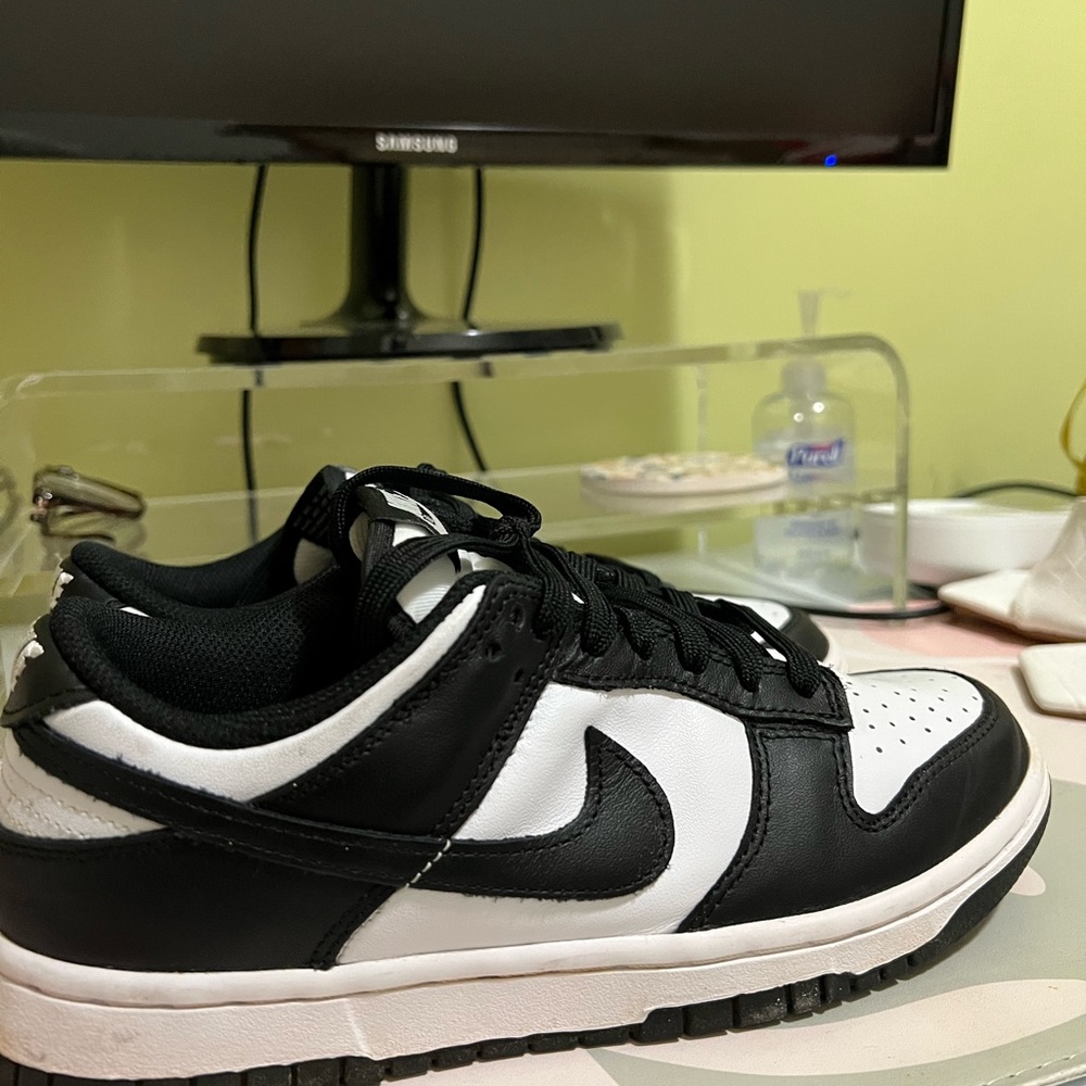 PANDA black and white nike dunks size 8
